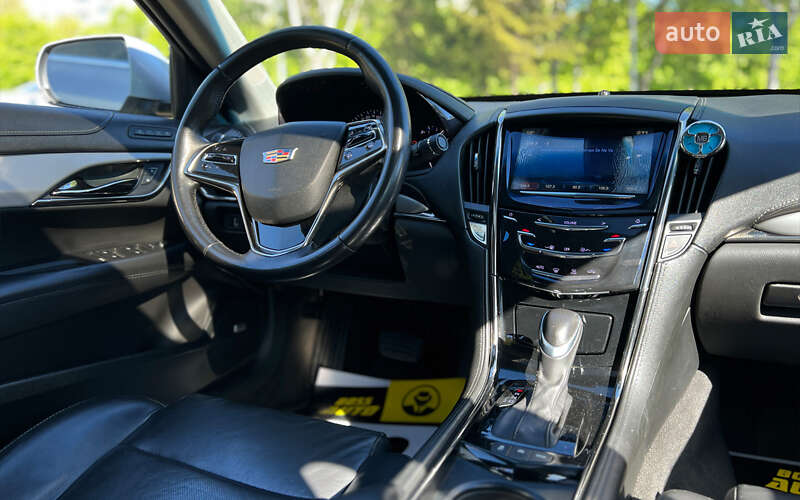 Седан Cadillac ATS 2015 в Львові