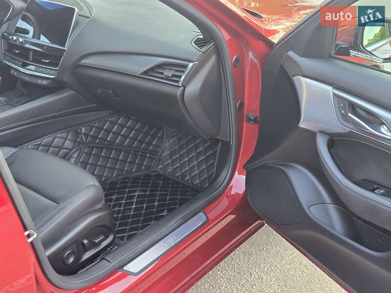 Седан Cadillac CT5 2020 в Кривом Роге