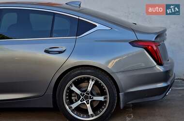 Седан Cadillac CT5 2021 в 
