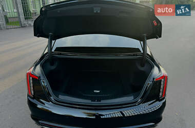 Седан Cadillac CT5 2022 в 