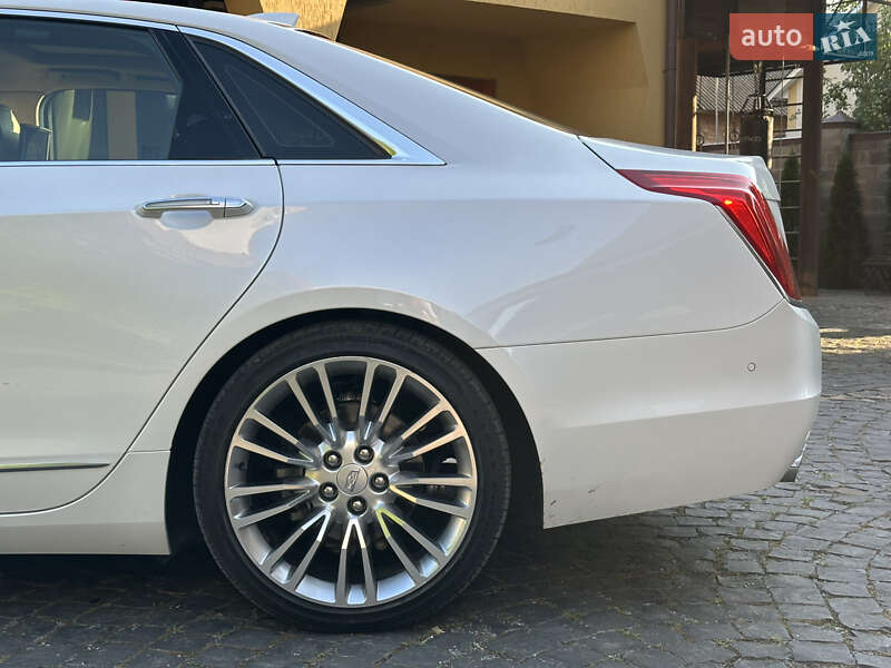 Седан Cadillac CT6 2016 в Буську
