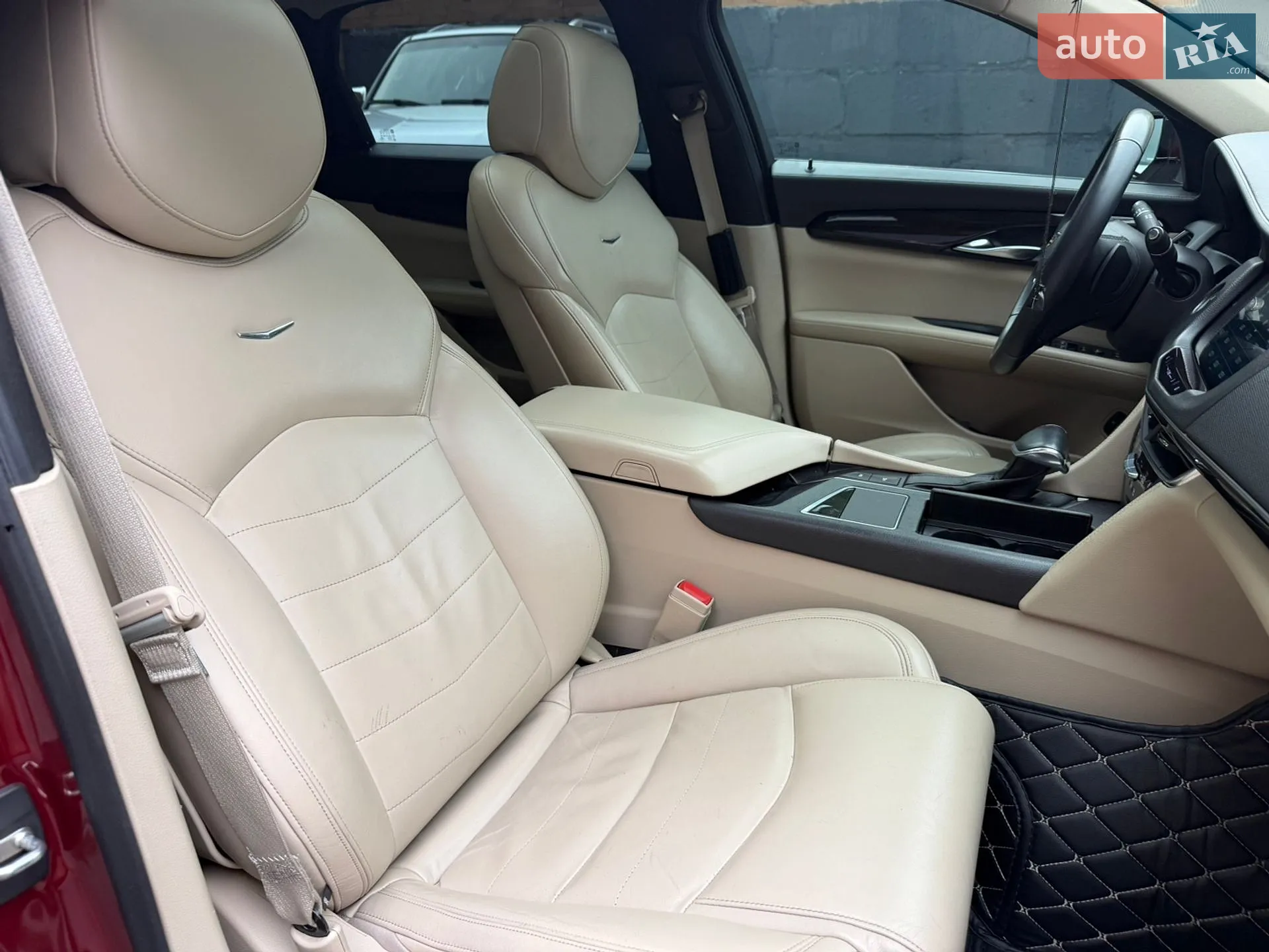 Cadillac CT6 2016 VIN 1G6KB5RS2HU130258 фото оголошення 8 з 18
