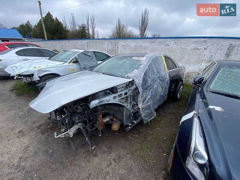 Седан Cadillac CTS 2013 в Новому Бузі