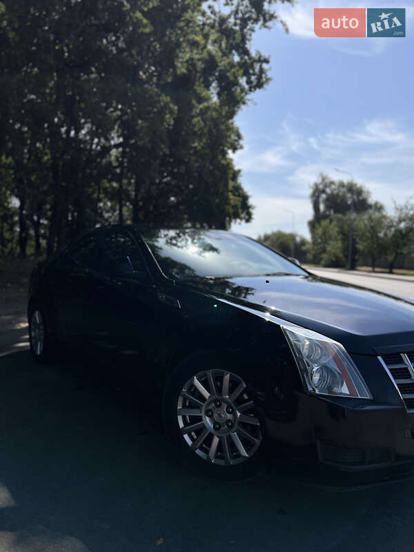 Седан Cadillac CTS 2012 в Львове