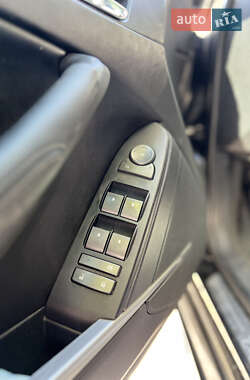 Седан Cadillac CTS 2012 в Львові