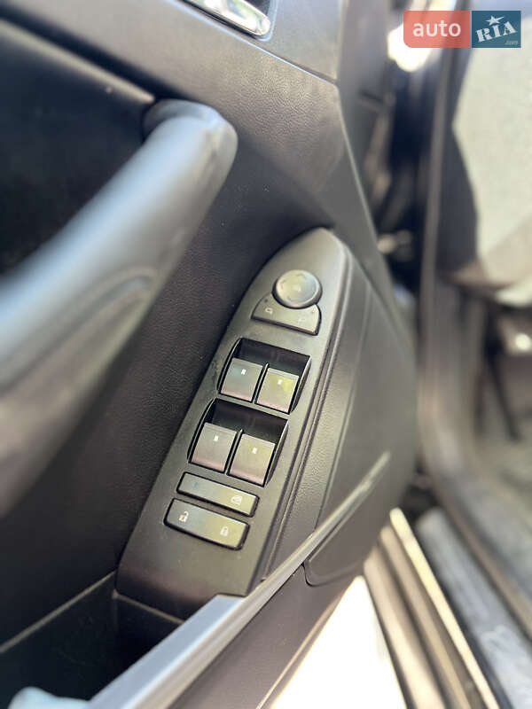 Седан Cadillac CTS 2012 в Львове