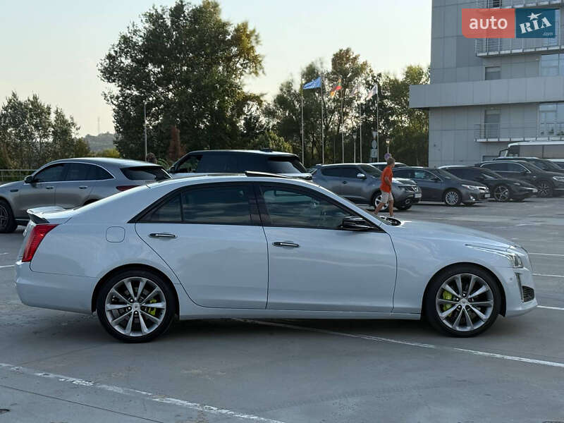 Седан Cadillac CTS 2013 в Киеве