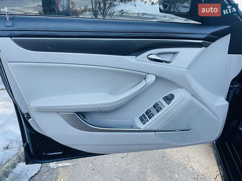 Седан Cadillac CTS 2012 в Киеве