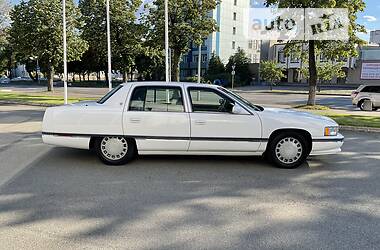 Седан Cadillac DE Ville 1996 в Киеве