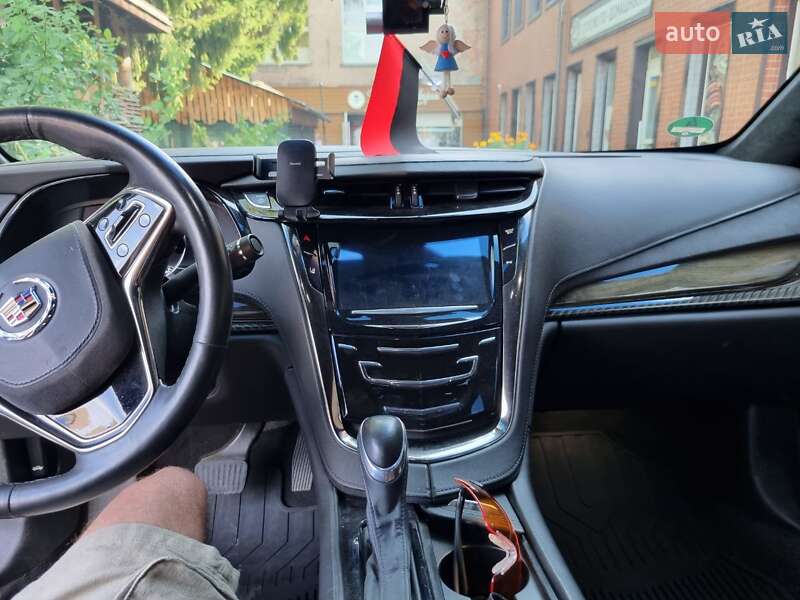 Седан Cadillac ELR 2014 в Чернігові