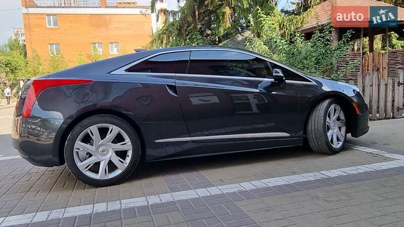 Седан Cadillac ELR 2014 в Чернігові