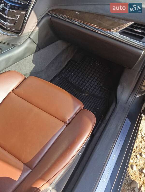 Купе Cadillac ELR 2013 в Ивано-Франковске