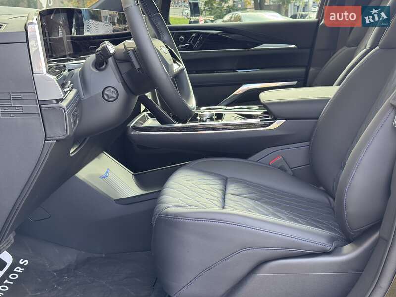 Внедорожник / Кроссовер Cadillac Escalade IQ 2025 в Киеве