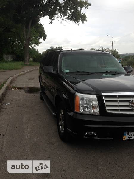 Внедорожник / Кроссовер Cadillac Escalade 2003 в Ровно