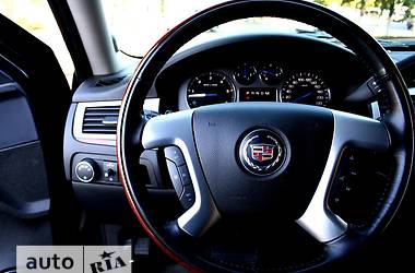 Внедорожник / Кроссовер Cadillac Escalade 2008 в 