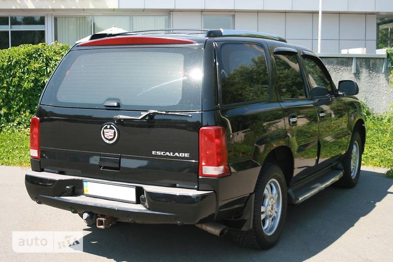 Внедорожник / Кроссовер Cadillac Escalade 2005 в Киеве