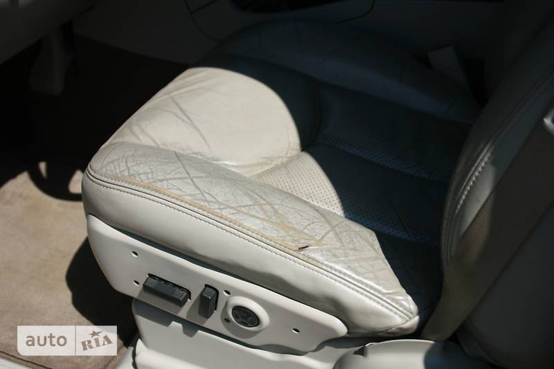 Внедорожник / Кроссовер Cadillac Escalade 2005 в Киеве