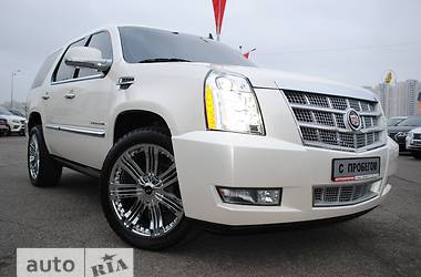 Внедорожник / Кроссовер Cadillac Escalade 2013 в 