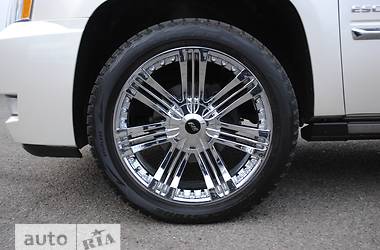 Внедорожник / Кроссовер Cadillac Escalade 2013 в 