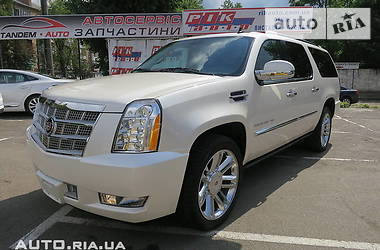 Внедорожник / Кроссовер Cadillac Escalade 2009 в 
