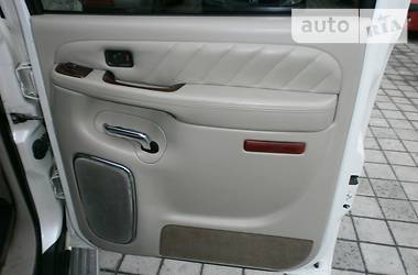 Внедорожник / Кроссовер Cadillac Escalade 2006 в 