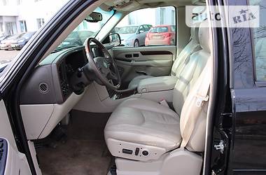 Внедорожник / Кроссовер Cadillac Escalade 2005 в Киеве