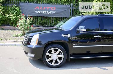 Позашляховик / Кросовер Cadillac Escalade 2007 в Києві