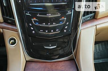 Внедорожник / Кроссовер Cadillac Escalade 2015 в Киеве