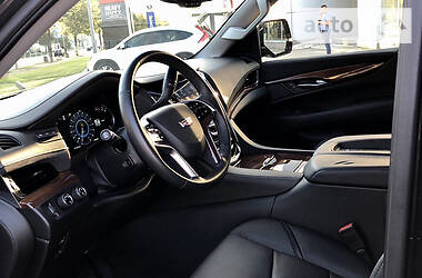 Внедорожник / Кроссовер Cadillac Escalade 2016 в 