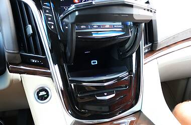 Внедорожник / Кроссовер Cadillac Escalade 2016 в 