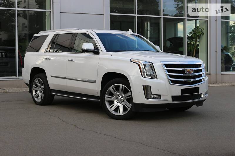 Внедорожник / Кроссовер Cadillac Escalade 2016 в 