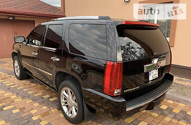 Внедорожник / Кроссовер Cadillac Escalade 2007 в Киеве