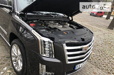 Позашляховик / Кросовер Cadillac Escalade 2018 в Харкові