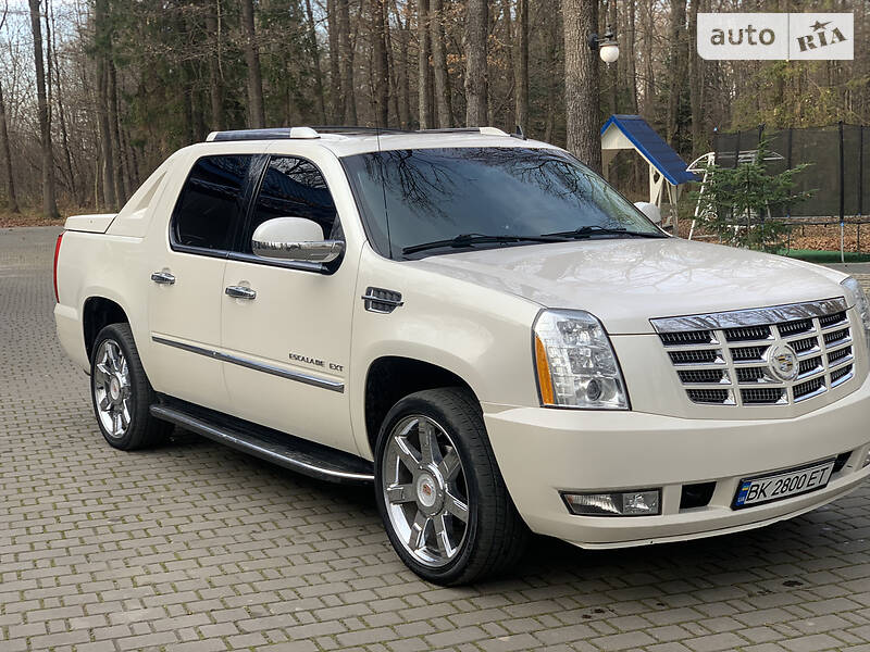 Пикап Cadillac Escalade 2012 в Ивано-Франковске