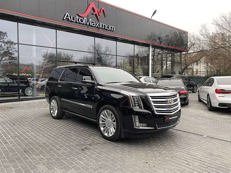 Внедорожник / Кроссовер Cadillac Escalade 2016 в 