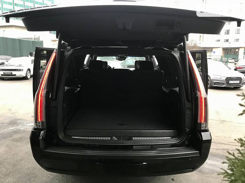 Внедорожник / Кроссовер Cadillac Escalade 2015 в Киеве