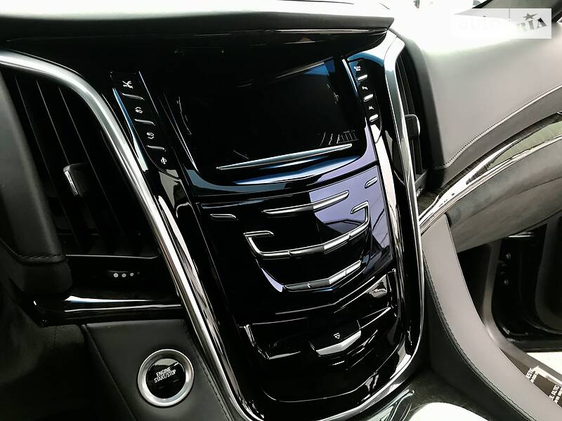 Внедорожник / Кроссовер Cadillac Escalade 2015 в Киеве
