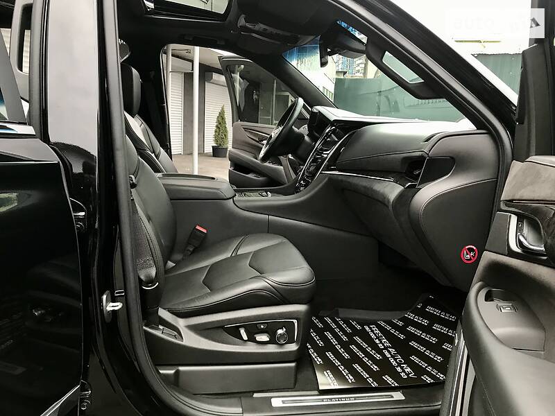 Внедорожник / Кроссовер Cadillac Escalade 2015 в Киеве