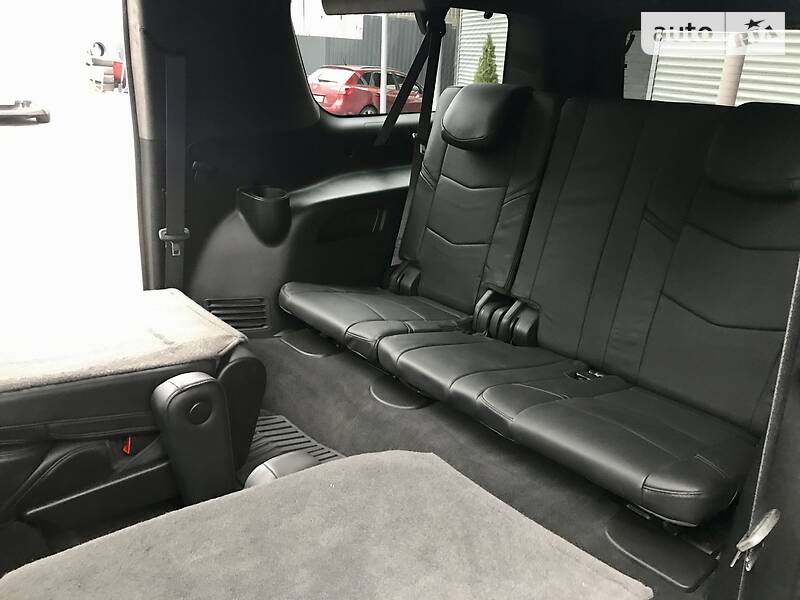 Внедорожник / Кроссовер Cadillac Escalade 2015 в Киеве