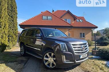 Внедорожник / Кроссовер Cadillac Escalade 2014 в Киеве