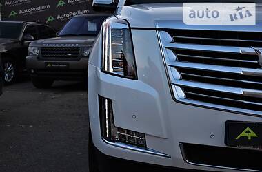 Внедорожник / Кроссовер Cadillac Escalade 2018 в Киеве