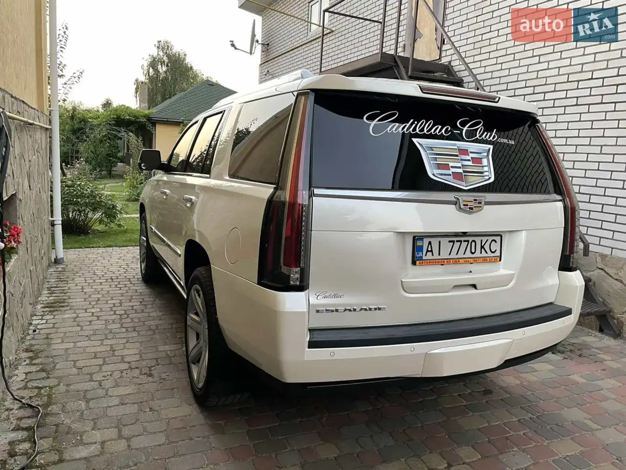 2015 Cadillac Escalade - мініатюра 3