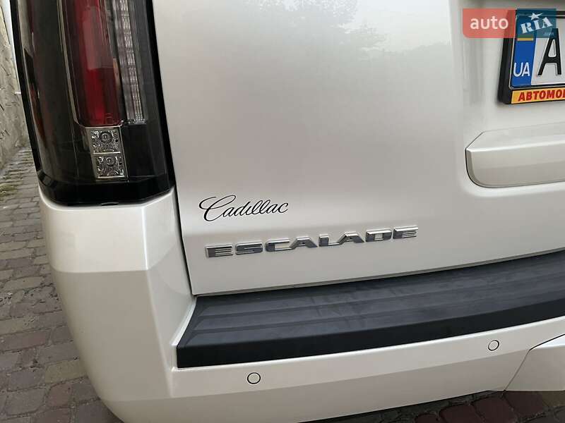 Внедорожник / Кроссовер Cadillac Escalade 2015 в Киеве фото 8 Внедорожник / Кроссовер Cadillac Escalade 2015 в Киеве