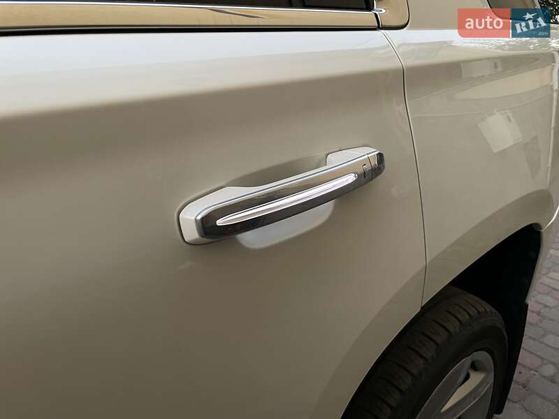 Внедорожник / Кроссовер Cadillac Escalade 2015 в Киеве фото 10 Внедорожник / Кроссовер Cadillac Escalade 2015 в Киеве