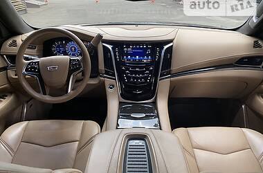 Внедорожник / Кроссовер Cadillac Escalade 2018 в Киеве