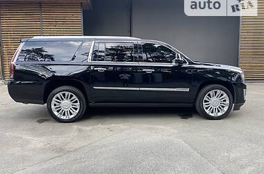 Внедорожник / Кроссовер Cadillac Escalade 2018 в Киеве