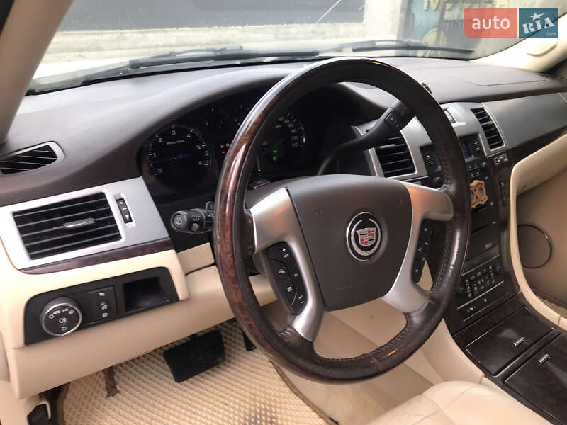Внедорожник / Кроссовер Cadillac Escalade 2007 в Косове фото 10 Внедорожник / Кроссовер Cadillac Escalade 2007 в Косове