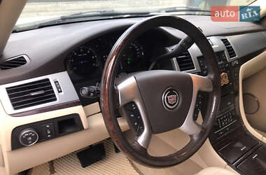 Внедорожник / Кроссовер Cadillac Escalade 2007 в 