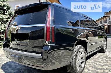 Внедорожник / Кроссовер Cadillac Escalade 2014 в Днепре