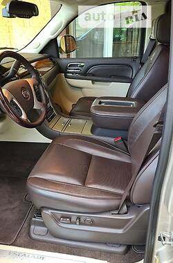 Внедорожник / Кроссовер Cadillac Escalade 2013 в Киеве